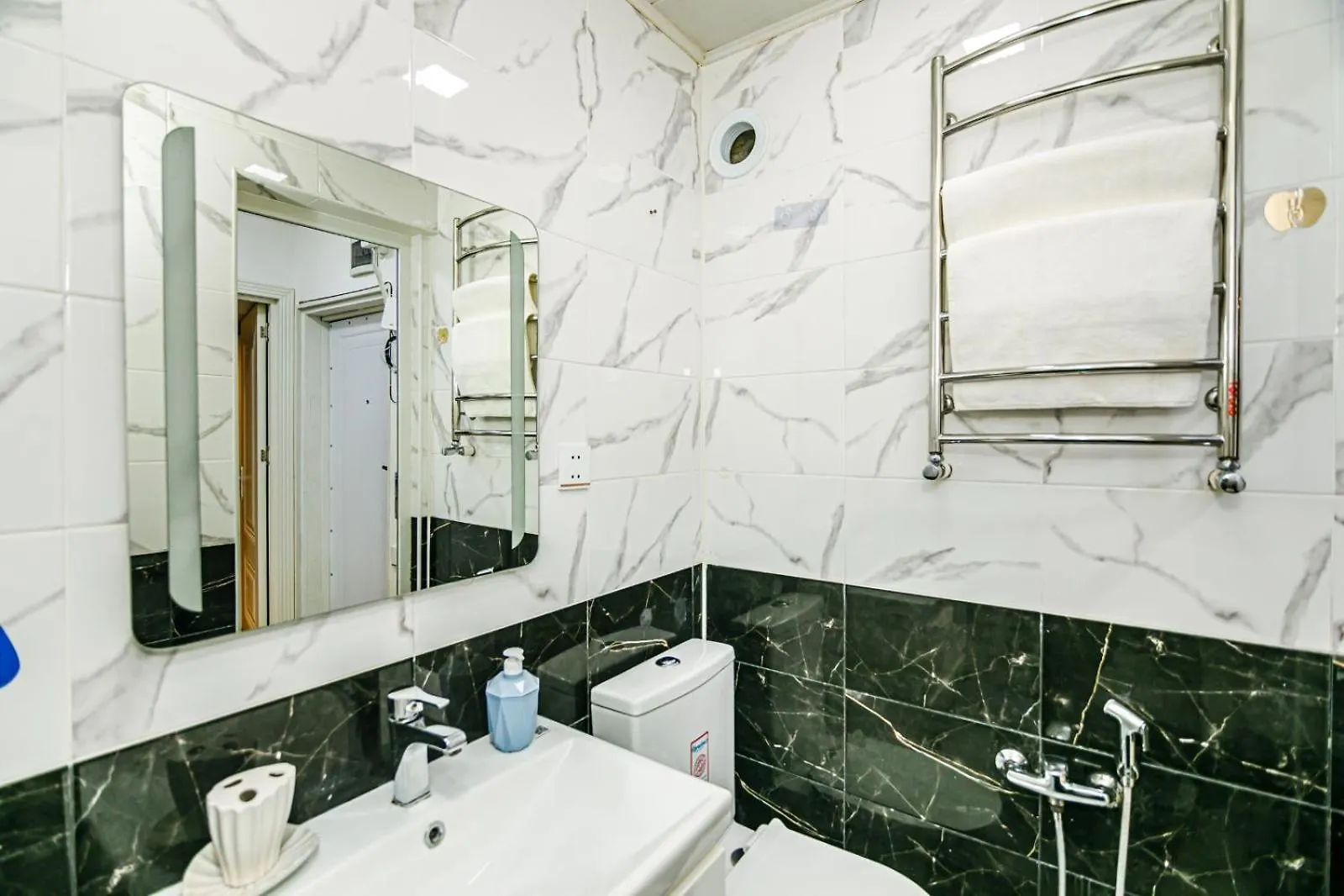 Apartmet Kolorit Daire Bakü